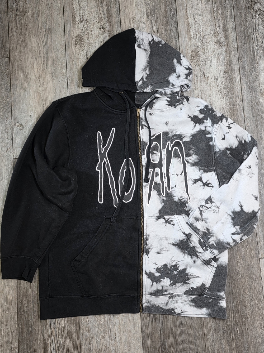 KORN Logo Split Two-tone Zip-up Hoodie Sz Md (Hottopic)